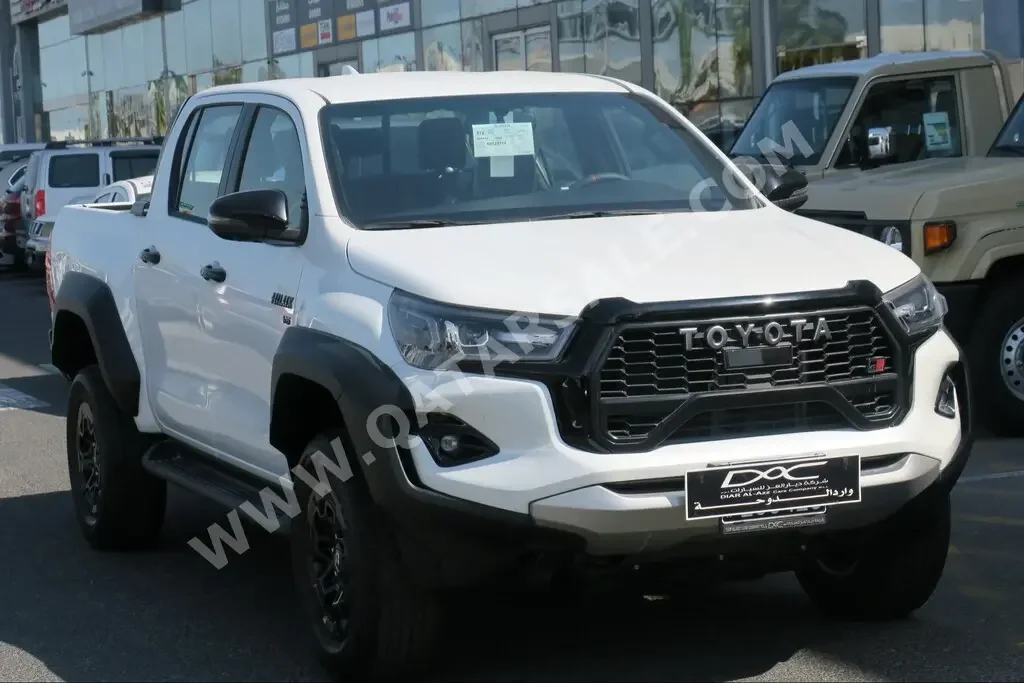 Toyota  Hilux  GR Sport  2024  Automatic  0 Km  6 Cylinder  Four Wheel Drive (4WD)  Pick Up  White  With Warranty