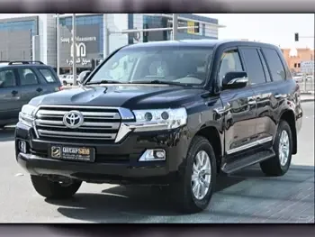 Toyota  Land Cruiser  GXR  2020  Automatic  114,000 Km  8 Cylinder  Four Wheel Drive (4WD)  SUV  Black