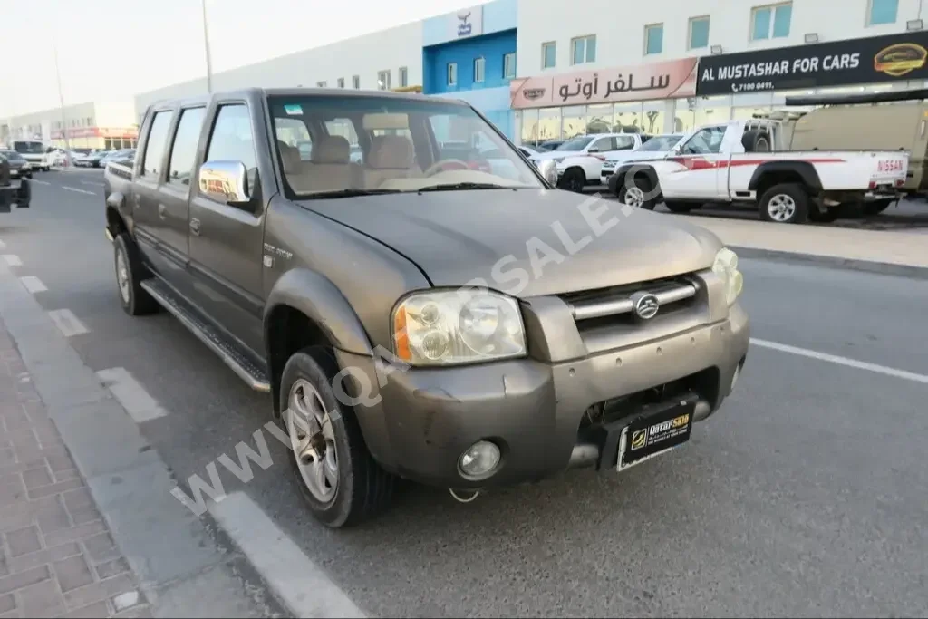 غريت وول  بيك اب  2007  عادي  140,000 كم  4 سلندر  بيكب  رمادي