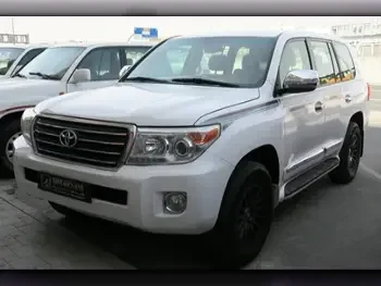 Toyota  Land Cruiser  GXR  2014  Automatic  300,000 Km  8 Cylinder  Four Wheel Drive (4WD)  SUV  White