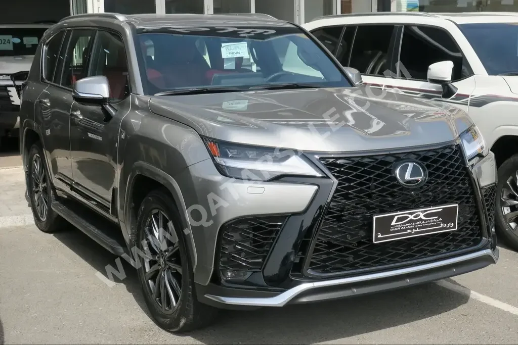 Lexus  LX  600 F Sport  2023  Automatic  18٬000 Km  6 Cylinder  Four Wheel Drive (4WD)  SUV  Silver  With Warranty