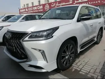 Lexus  LX  570 S  2016  Automatic  262,000 Km  8 Cylinder  Four Wheel Drive (4WD)  SUV  White