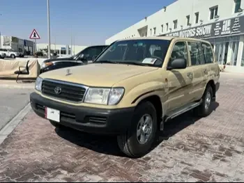 Toyota  Land Cruiser  GX  2001  Manual  496,000 Km  6 Cylinder  Four Wheel Drive (4WD)  SUV  Beige