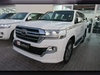 Toyota  Land Cruiser  GXR  2019  Automatic  235,000 Km  8 Cylinder  Four Wheel Drive (4WD)  SUV  White