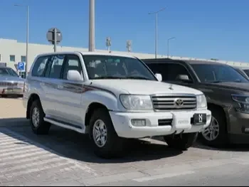 Toyota  Land Cruiser  GXR  2007  Manual  377,000 Km  6 Cylinder  Four Wheel Drive (4WD)  SUV  White