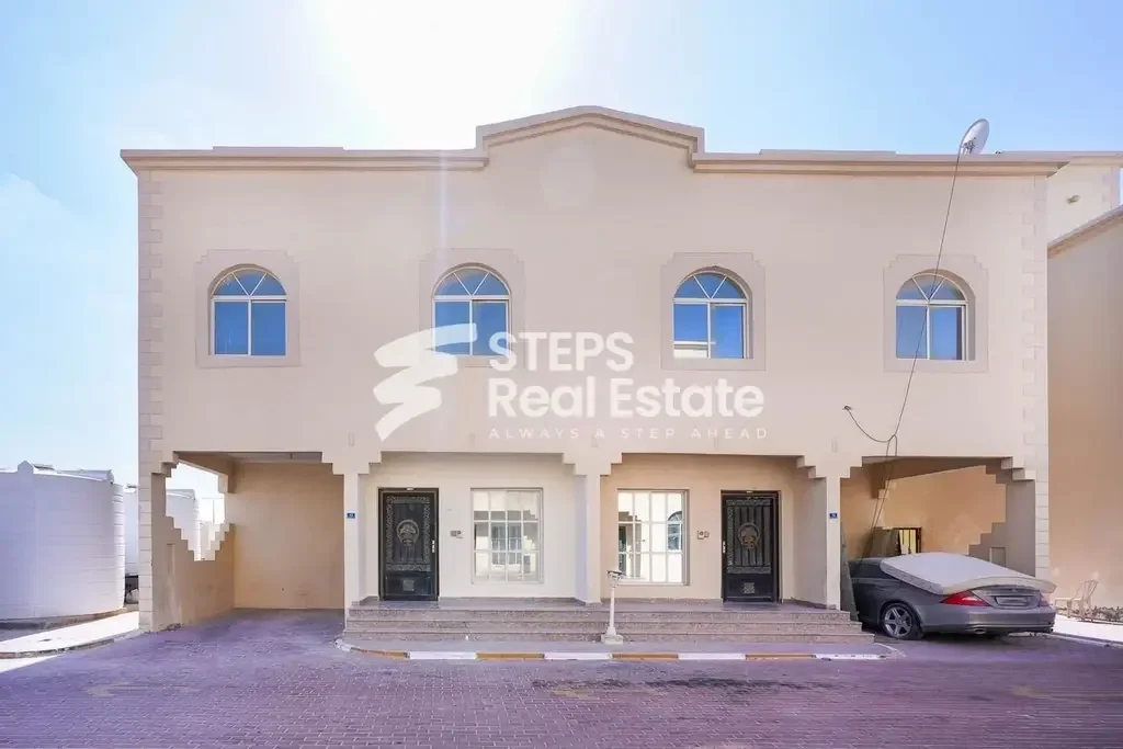 Service  Not Furnished  Al Rayyan  Izghawa  5 Bedrooms