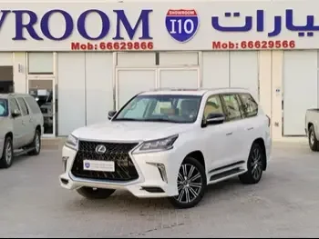 Lexus  LX  570 S  2017  Automatic  72,000 Km  8 Cylinder  Four Wheel Drive (4WD)  SUV  White