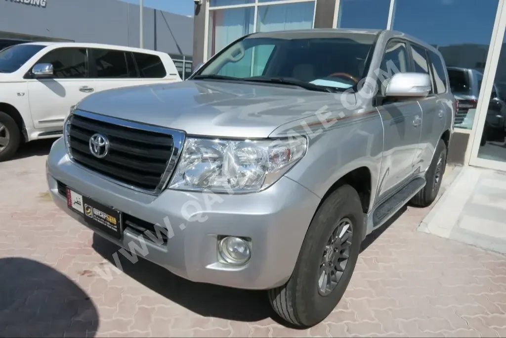 Toyota  Land Cruiser  GX  2012  Automatic  400,000 Km  6 Cylinder  Four Wheel Drive (4WD)  SUV  Silver