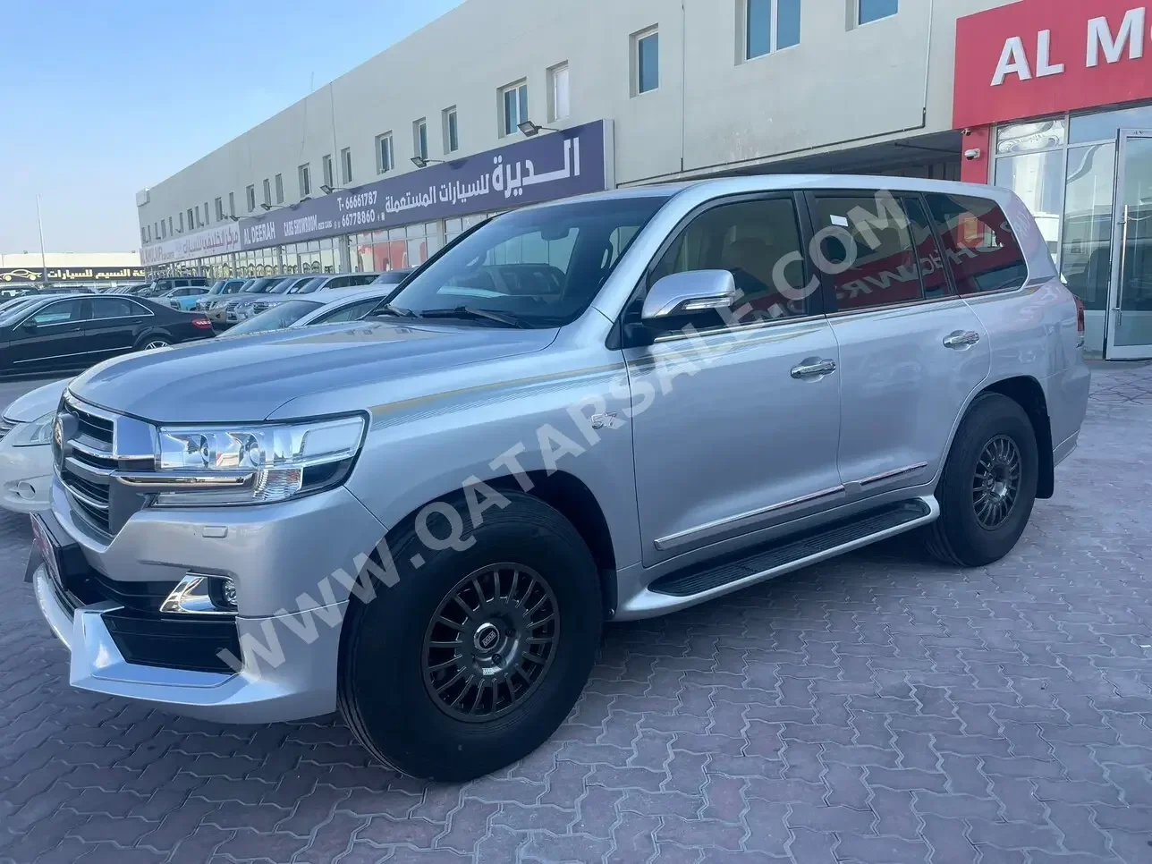 Toyota  Land Cruiser  VXR  2021  Automatic  109,000 Km  8 Cylinder  Four Wheel Drive (4WD)  SUV  Silver