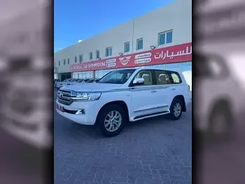 Toyota  Land Cruiser  VXR  2017  Automatic  350,000 Km  8 Cylinder  Four Wheel Drive (4WD)  SUV  White