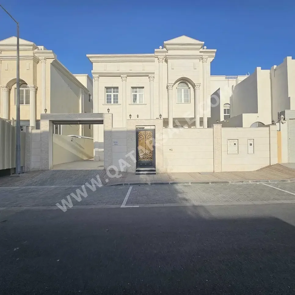 Family Residential  - Not Furnished  - Doha  - Al Duhail  - 8 Bedrooms