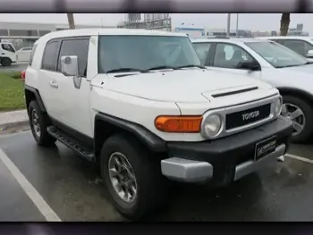 Toyota  FJ Cruiser  2011  Automatic  278,000 Km  6 Cylinder  Four Wheel Drive (4WD)  SUV  White