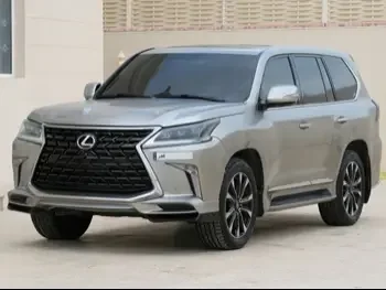 Lexus  LX  570  2016  Automatic  196,000 Km  8 Cylinder  Four Wheel Drive (4WD)  SUV  Sonic Titanium