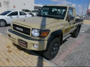 Toyota  Land Cruiser  LX  2022  Manual  75,000 Km  6 Cylinder  Four Wheel Drive (4WD)  Pick Up  Beige