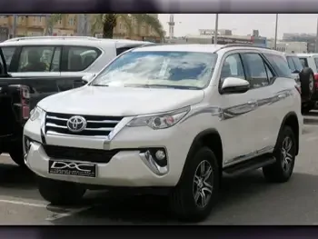 Toyota  Fortuner  2019  Automatic  72,000 Km  6 Cylinder  Four Wheel Drive (4WD)  SUV  White