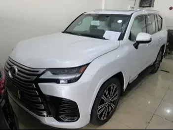 Lexus  LX  600 Luxury  2024  Automatic  0 Km  6 Cylinder  Four Wheel Drive (4WD)  SUV  White  With Warranty