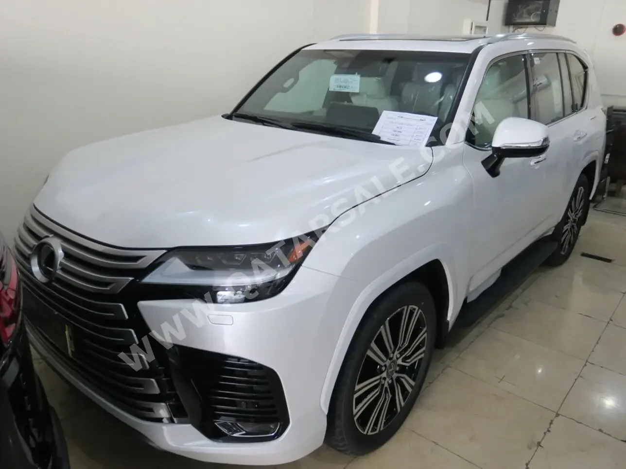  Lexus  LX  600 Luxury  2024  Automatic  0 Km  6 Cylinder  Four Wheel Drive (4WD)  SUV  White  With Warranty