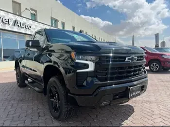 Chevrolet  Silverado  Trail Boss  2023  Automatic  9,000 Km  8 Cylinder  Four Wheel Drive (4WD)  Pick Up  Black  With Warranty