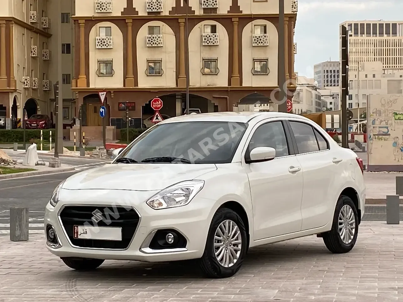 Suzuki  Dzire  2022  Automatic  5,000 Km  4 Cylinder  Front Wheel Drive (FWD)  Sedan  White