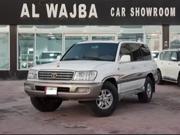 Toyota  Land Cruiser  GXR  2001  Automatic  420,000 Km  6 Cylinder  Four Wheel Drive (4WD)  SUV  White