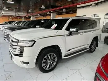 Toyota  Land Cruiser  VXR Twin Turbo  2023  Automatic  42,000 Km  6 Cylinder  Four Wheel Drive (4WD)  SUV  White  With Warranty