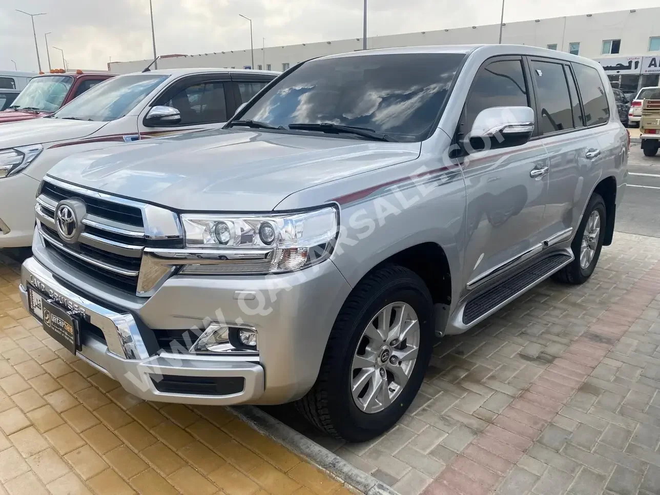 Toyota  Land Cruiser  GXR  2020  Automatic  152,000 Km  8 Cylinder  Four Wheel Drive (4WD)  SUV  Silver