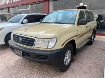 Toyota  Land Cruiser  GX  2001  Manual  496,000 Km  6 Cylinder  Four Wheel Drive (4WD)  SUV  Beige