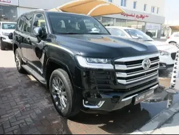 Toyota  Land Cruiser  VXR Twin Turbo  2023  Automatic  30,000 Km  6 Cylinder  Four Wheel Drive (4WD)  SUV  Black  With Warranty