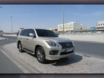  Lexus  LX  570 S  2015  Automatic  172,000 Km  8 Cylinder  Four Wheel Drive (4WD)  SUV  Gold  With Warranty