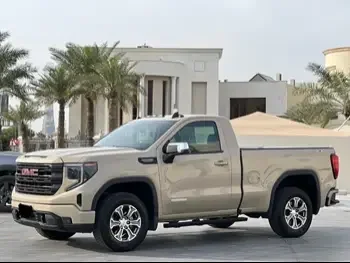 GMC  Sierra  Elevation  2023  Automatic  14,000 Km  8 Cylinder  Four Wheel Drive (4WD)  Pick Up  Beige  With Warranty