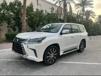  Lexus  LX  570  2016  Automatic  259,000 Km  8 Cylinder  Four Wheel Drive (4WD)  SUV  White  With Warranty