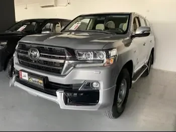 Toyota  Land Cruiser  VXR- Grand Touring S  2020  Automatic  171,000 Km  8 Cylinder  Four Wheel Drive (4WD)  SUV  Silver