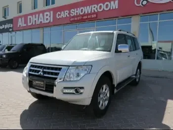 Mitsubishi  Pajero  2017  Automatic  114,000 Km  6 Cylinder  Four Wheel Drive (4WD)  SUV  White