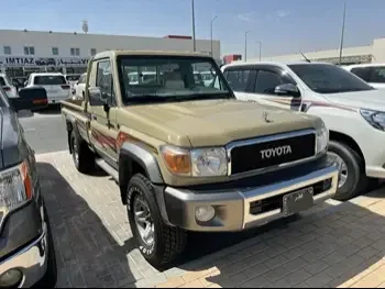 Toyota  Land Cruiser  LX  2015  Manual  434,000 Km  6 Cylinder  Four Wheel Drive (4WD)  Pick Up  Beige