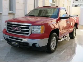 GMC  Sierra  2012  Automatic  408,592 Km  8 Cylinder  Four Wheel Drive (4WD)  Pick Up  Red