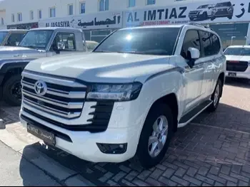 Toyota  Land Cruiser  GXR Twin Turbo  2023  Automatic  5,000 Km  6 Cylinder  Four Wheel Drive (4WD)  SUV  White  With Warranty