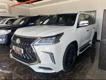 Lexus  LX  570 S Black Edition  2019  Automatic  168,000 Km  8 Cylinder  Four Wheel Drive (4WD)  SUV  White