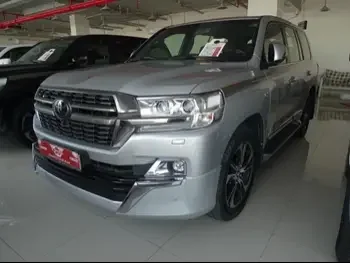 Toyota  Land Cruiser  VXR  2021  Automatic  110,000 Km  8 Cylinder  Four Wheel Drive (4WD)  SUV  Silver