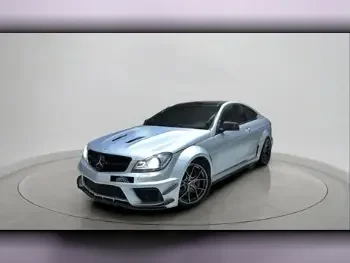  مرسيدس - بنز  سي - كلاس  63 AMG  2013  اوتوماتيك  122,000 كم  8 سلندر  دفع خلفي  سيدان  فضي  تحت الضمان