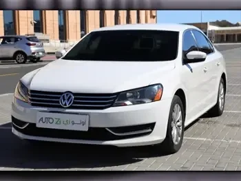 Volkswagen  Passat  SE  2015  Automatic  128,000 Km  5 Cylinder  Front Wheel Drive (FWD)  Sedan  White