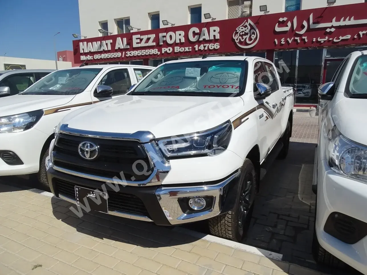 Toyota  Hilux  SR5  2024  Automatic  0 Km  4 Cylinder  Four Wheel Drive (4WD)  Pick Up  White  With Warranty