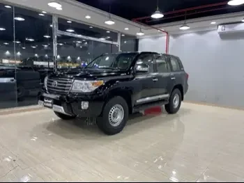 Toyota  Land Cruiser  GXR  2013  Automatic  247,000 Km  8 Cylinder  Four Wheel Drive (4WD)  SUV  Black