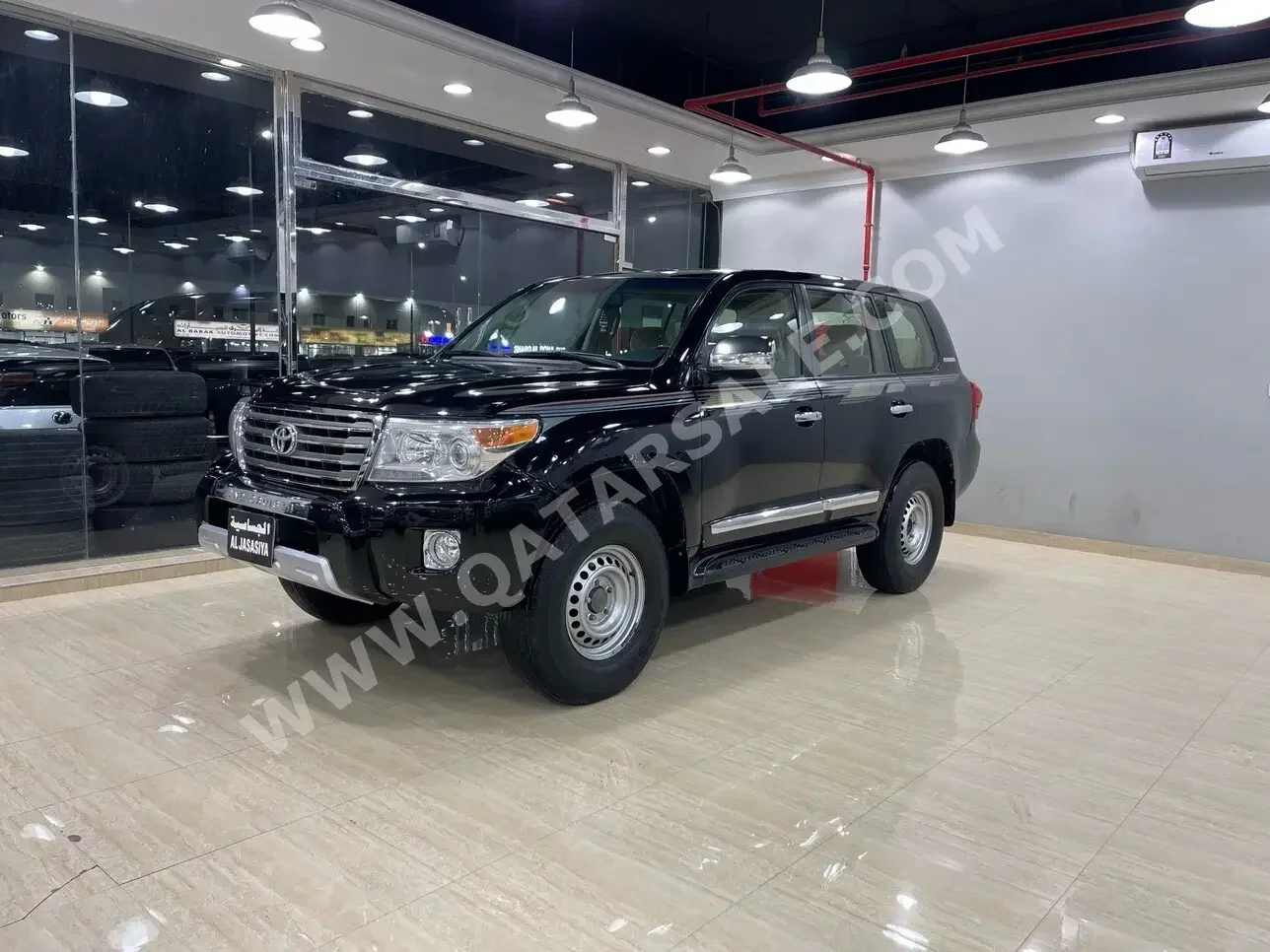 Toyota  Land Cruiser  GXR  2013  Automatic  247,000 Km  8 Cylinder  Four Wheel Drive (4WD)  SUV  Black