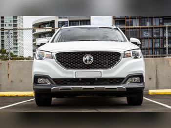 MG  ZS  4 Cylinder  SUV 2x4  White  2023
