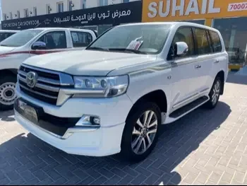 Toyota  Land Cruiser  VXR  2019  Automatic  235,000 Km  8 Cylinder  Four Wheel Drive (4WD)  SUV  White