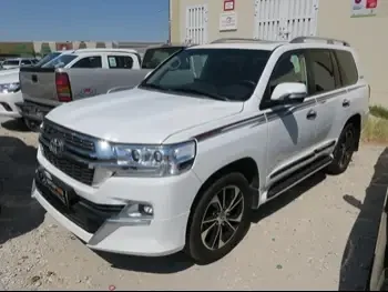 Toyota  Land Cruiser  GXR  2011  Automatic  433,000 Km  8 Cylinder  Four Wheel Drive (4WD)  SUV  White