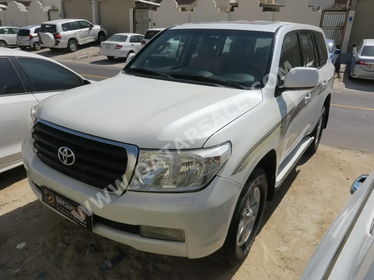 Toyota  Land Cruiser  GX  2010  Automatic  367,000 Km  6 Cylinder  Four Wheel Drive (4WD)  SUV  White