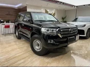 Toyota  Land Cruiser  VXR  2018  Automatic  126,000 Km  8 Cylinder  Four Wheel Drive (4WD)  SUV  Black