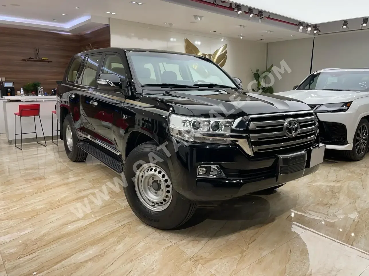 Toyota  Land Cruiser  VXR  2018  Automatic  126,000 Km  8 Cylinder  Four Wheel Drive (4WD)  SUV  Black