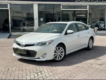 Toyota  Avalon  XLE  2015  Automatic  190,000 Km  6 Cylinder  Front Wheel Drive (FWD)  Sedan  White